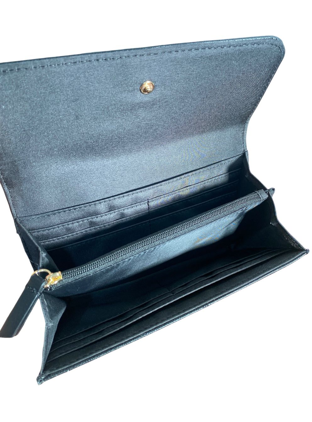 Cartera Tommy Hilfiger Monogram Negro – Sofisticación en cada detalle